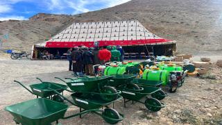 توزيع مجموعة من آليات و التجهيزات الفلاحية