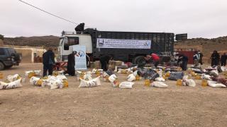 جمعية التواصل توزع مساعدات شتوية على 500 أسرة .